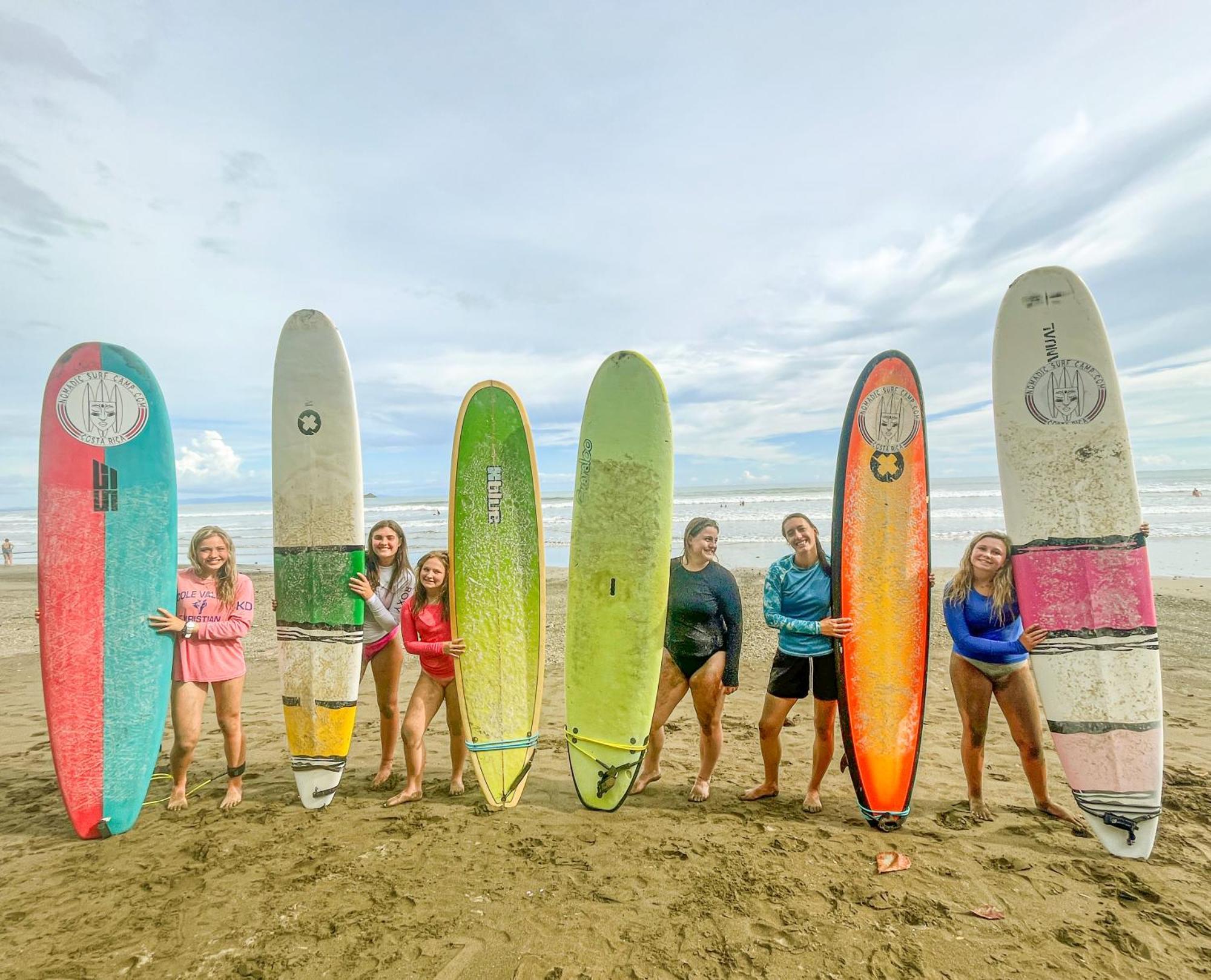 Nomadic Surf Camp Pansiyon Uvita Dış mekan fotoğraf